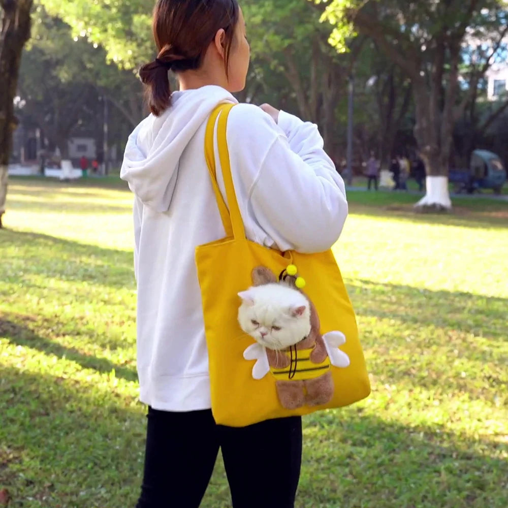 FurFlyer Pet Tote 🐾🎒 – Carry your pet with ease and style.